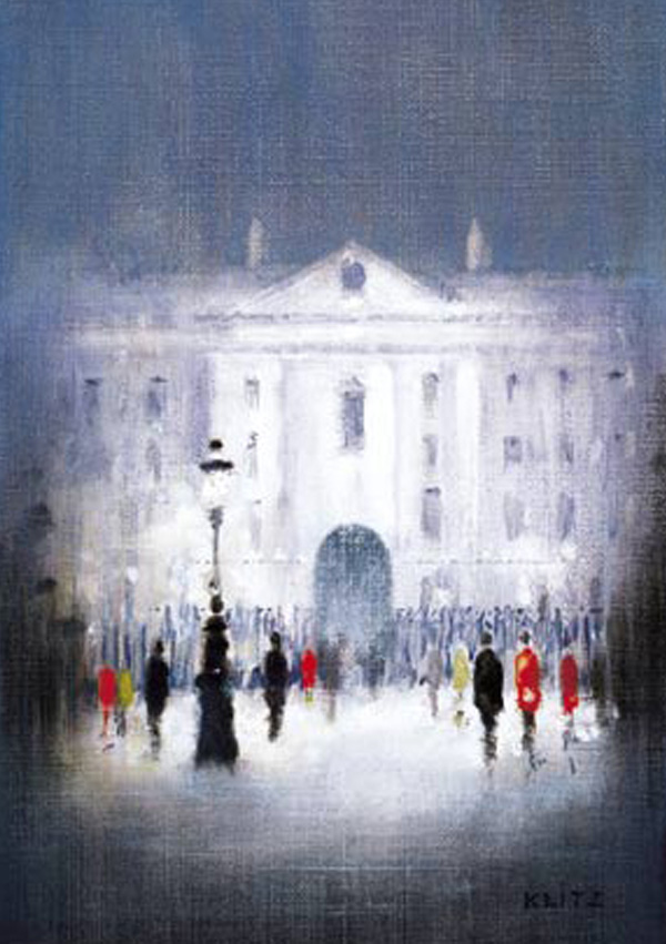 A misty scene of Trinity College with a crowd of people in colorful coats, illuminated by a streetlamp at dusk